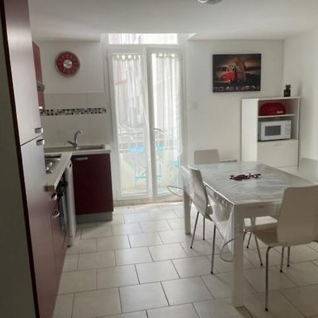 Villa Magali - Appartement Climatise T3 Duplex - Grau-Du-Roi - Hypercentre 20 M De La Plage Льо Гро-дю-Роа Екстериор снимка